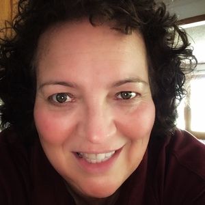Meet your Posher, Constance